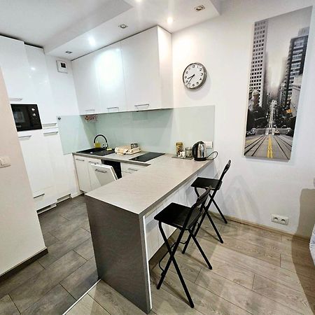 Extra Green Kabaty Apartament Nr 5 ワルシャワ エクステリア 写真